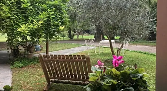 B&b parco delle sequoie, Забронировать Отель «постель и завтрак» Отели Пармы с парковкой, Парковка