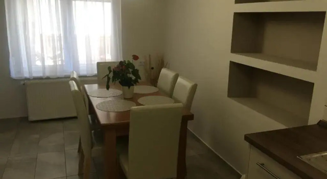 Markal Apartman, Book Lejlighed Hoteller i Western Transdanubia med parkering, Parkering