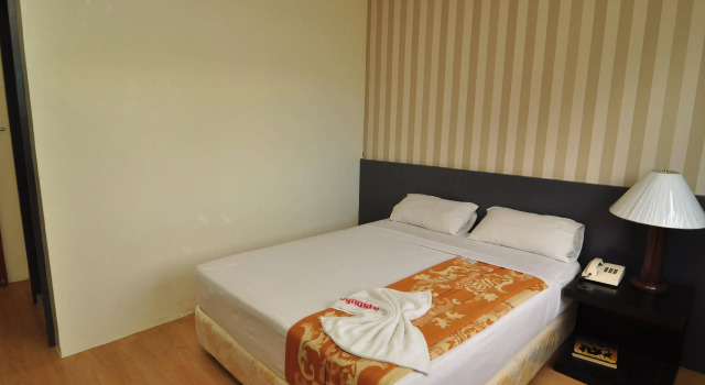 Dynasty Tourist Inn