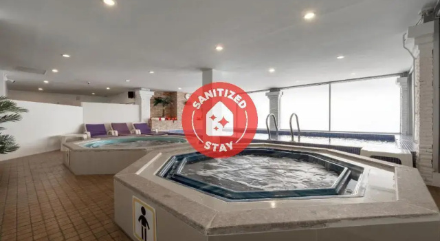 Люкс OYO 1123 The One Health Care and Apartment