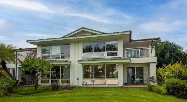Emmalani 411 - AC, spacious, golf course view, close to beach!