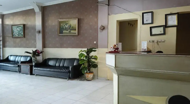 Hotel O Homestay Ananda Luwuk, Book Hotel Hotels in Sulawesi with Parking, Parking