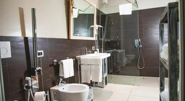 Полулюкс Hotel Universal
