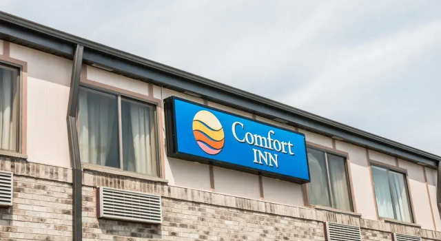 Comfort Inn Muskegon, Забронировать Отель Отели Маскигон с завтраком, Завтраки