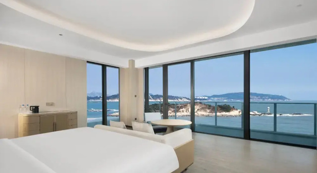 Люкс Deluxe C&D Hotel Dongshan Zhangzhou