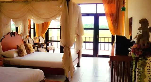 Golden Lake View Boutique Resort
