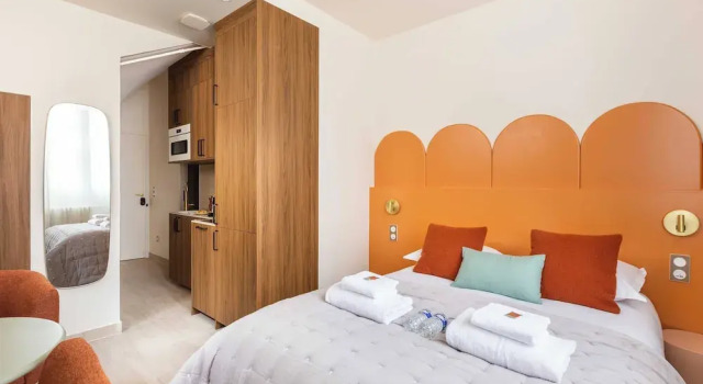 Port-royal Residence - Charming Studio - 2P, Забронировать Отель Отели Парижа с парковкой, рядом с Galerie de Minéralogie et de Géologie, Парковка