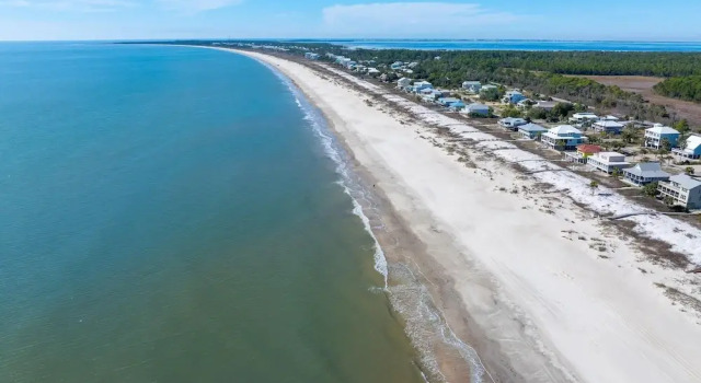 Коттедж с балконом Buckleys Beach House by Pristine Property Vacation Rentals
