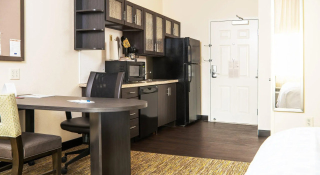 Двухместный люкс Candlewood Suites Bellevue by IHG