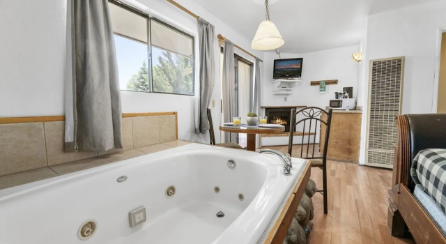 Двухместный номер Standard с видом на озеро Big Bear Lakefront Lodge