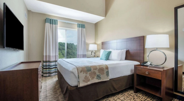 Двухместный люкс Hawthorn Suites by Wyndham Bridgeport/Clarksburg