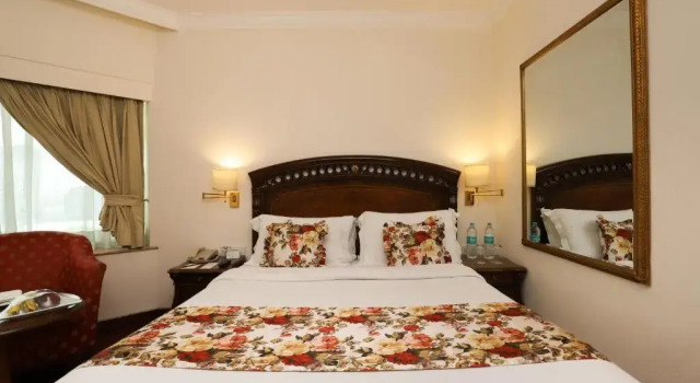 Двухместный номер Standard Hotel The Royal Plaza