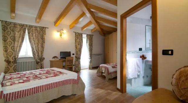 Трёхместный номер Standard Hotel Sport