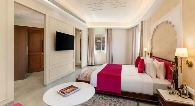 Люкс с балконом Sayaji Resorts & Spa Udaipur
