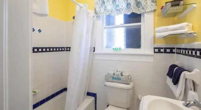 Четырёхместный номер Standard Kona Kai Oasis