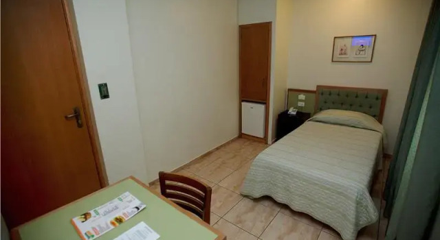 Hotel Cinelândia - Buenas Hoteis - Centro - São Paulo - SP, Забронировать Отель Отели Сан-Пауло с завтраком, рядом с Собор Сан-Паулу, Завтраки