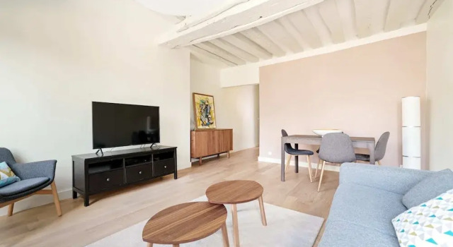 Bright and Modern Apt - 7 Mins to Notre Dame