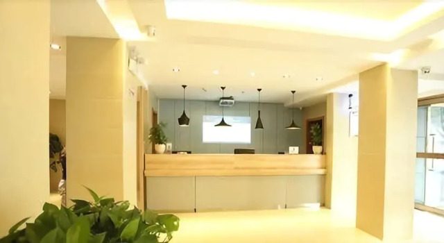 Ibis Jinzhou Yunfei Street, Book Hotel Jinzhou Liaoning