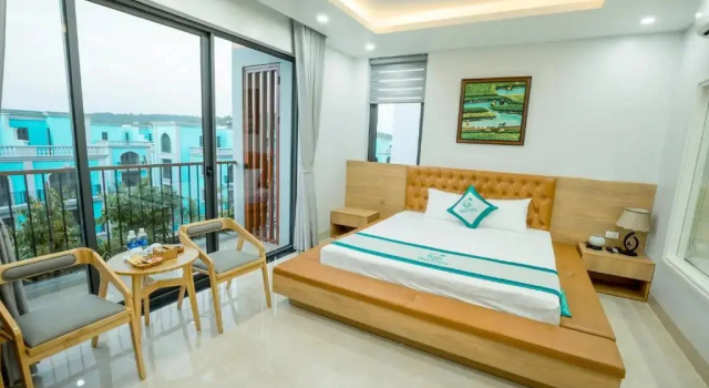 Двухместный люкс с балконом и с видом на сад Green Tree Hotel Phú Quốc