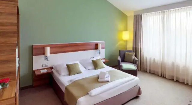 Двухместный номер Premium с балконом Mercure Tagungs- & Landhotel Krefeld