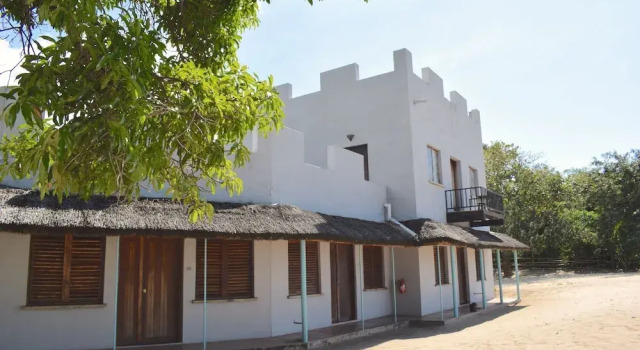 Kachere Kastle, Book Hotel Hoteller i Kachere med pool, Swimmingpool