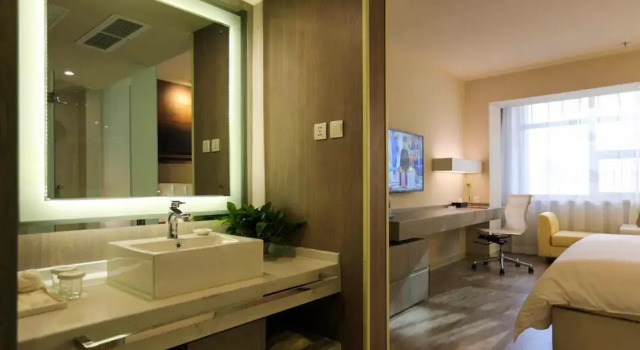 Jinjiang Metropolo Hotel Baotou Railway Station Branch, Rezerwuj Hotel Hotele w Baotou z parkingiem, Parking