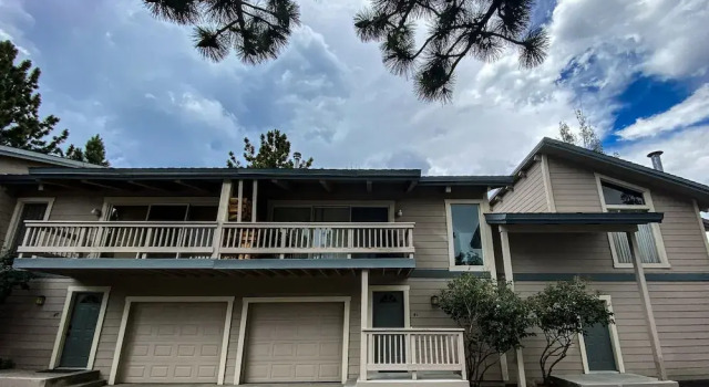 Chateau Sierra #41 3 Bedrooms 2 Bathrooms Condo