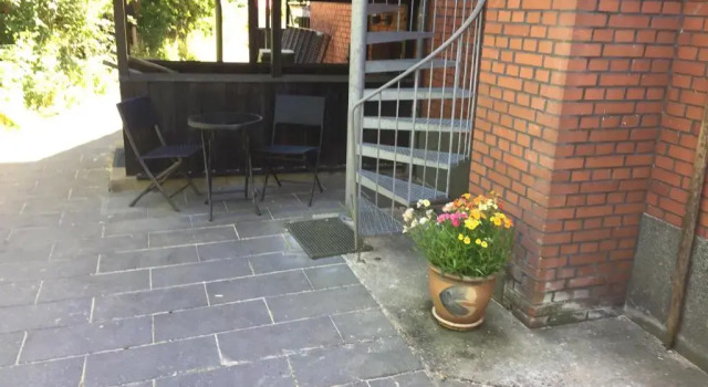 Selvbetjent lejlighed i centrum ved åen