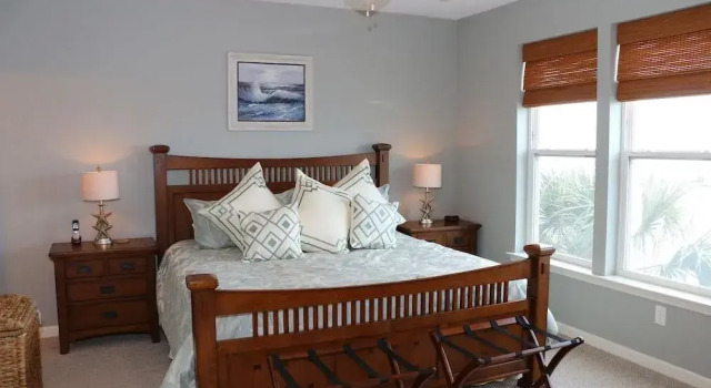 Navy Cove 2113 - 2 Br Condo