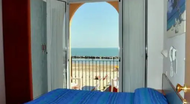 Двухместный номер Standard с балконом и с видом на море Hotel Holiday Beach