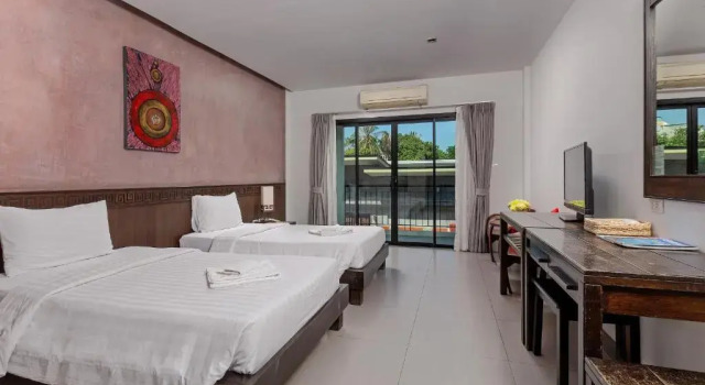 Двухместный номер Deluxe с видом на бассейн Phuketa Hotel Phuket Town