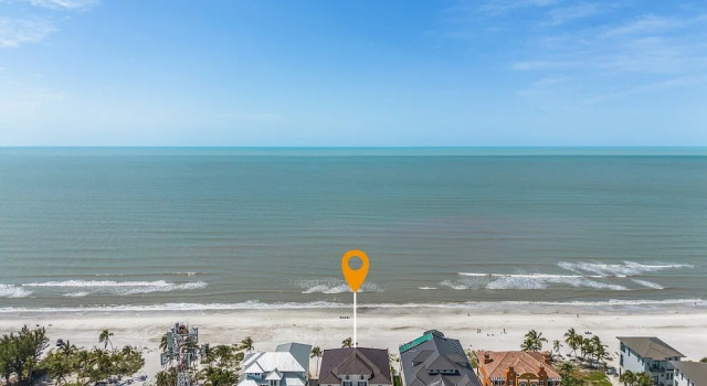 Коттедж 3134 Estero Blvd 5 Bedroom Home by RedAwning