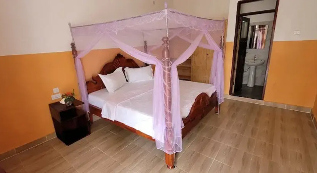 Kamengo cottages, Book Hotel Western Uganda National Parks Western Uganda