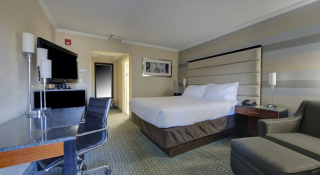 Двухместный номер Standard No Window Holiday Inn Plainview-Long Island by IHG