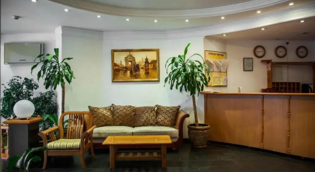 Hotel Obolon, Boek Hotel Obolonskyj 