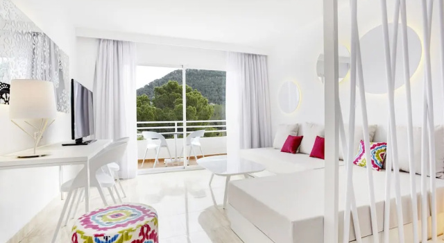 Полулюкс с балконом Grupotel Ibiza Beach Resort
