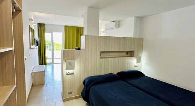 Студия с балконом Apartamentos Jet