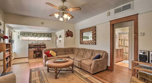 Bisbee Home < 1/2 Mi to Park & Tennis Courts!, Book Feriehus Sommerhuse i Bisbee, Hytte