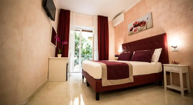 Двухместный номер Deluxe с балконом St. Peter Area Luxury Suites