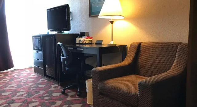Номер Standard Days Inn By Wyndham Carlisle North