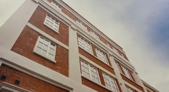 Immaculate 2-bed Apartment in London, Boek Appartement Hotels in Londen met parkeren, in de buurt van Execution Dock, Parkeren