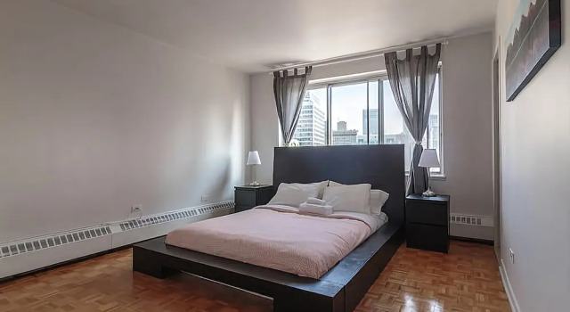 Pristine 2BR with gym in Posh Downtown, Rezervovat Hotel Montreal Quebec