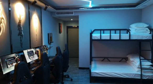 Кровать в общем номере Aibo Business E-sports Homestay (Xuefu No.1 Business Apartment)