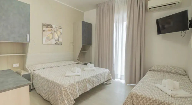 Трёхместный номер Standard с балконом Hotel La Bussola