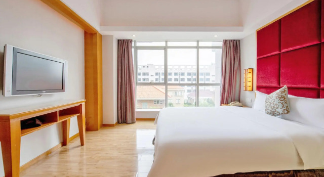 Well Garden Hotel, Varaa Hotelli Houjie Guangdong