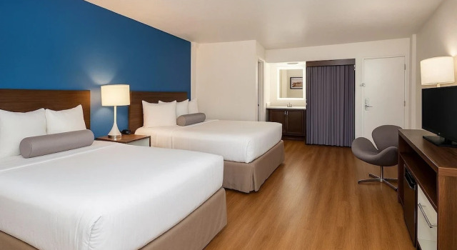Четырёхместный номер Standard с видом на город Spokane Boutique Hotel