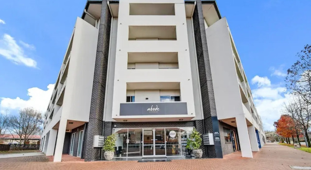 Lakeside 1-bed With A/c, Parking & Balcony, Varaa Hotelli Tuggeranong Uusi Etelä-Wales
