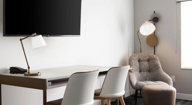 Четырёхместная студия TownePlace Suites by Marriott Oconomowoc