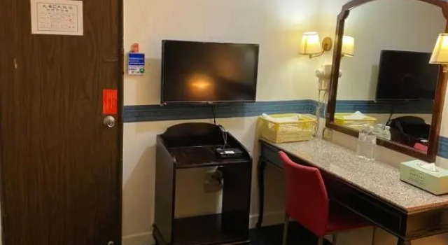 Номер Standard Guang Haw Hotel