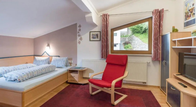 Haus Agnes Daum, Rezerwuj Hotel Hotele w Tyrol z parkingiem, Parking